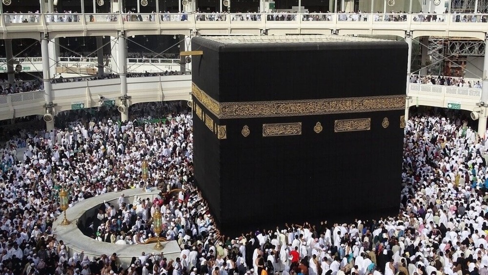 "Спутник V" вакцинасы менен эмделгендер Сауд Арабияга ажылыкка барса болот