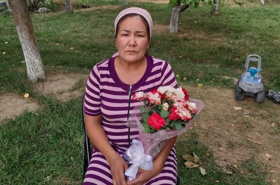 Ырчы Мирбек Иманбековдун 39 жаштагы бир тууган эжеси мезгилсиз дүйнөдөн кайтты