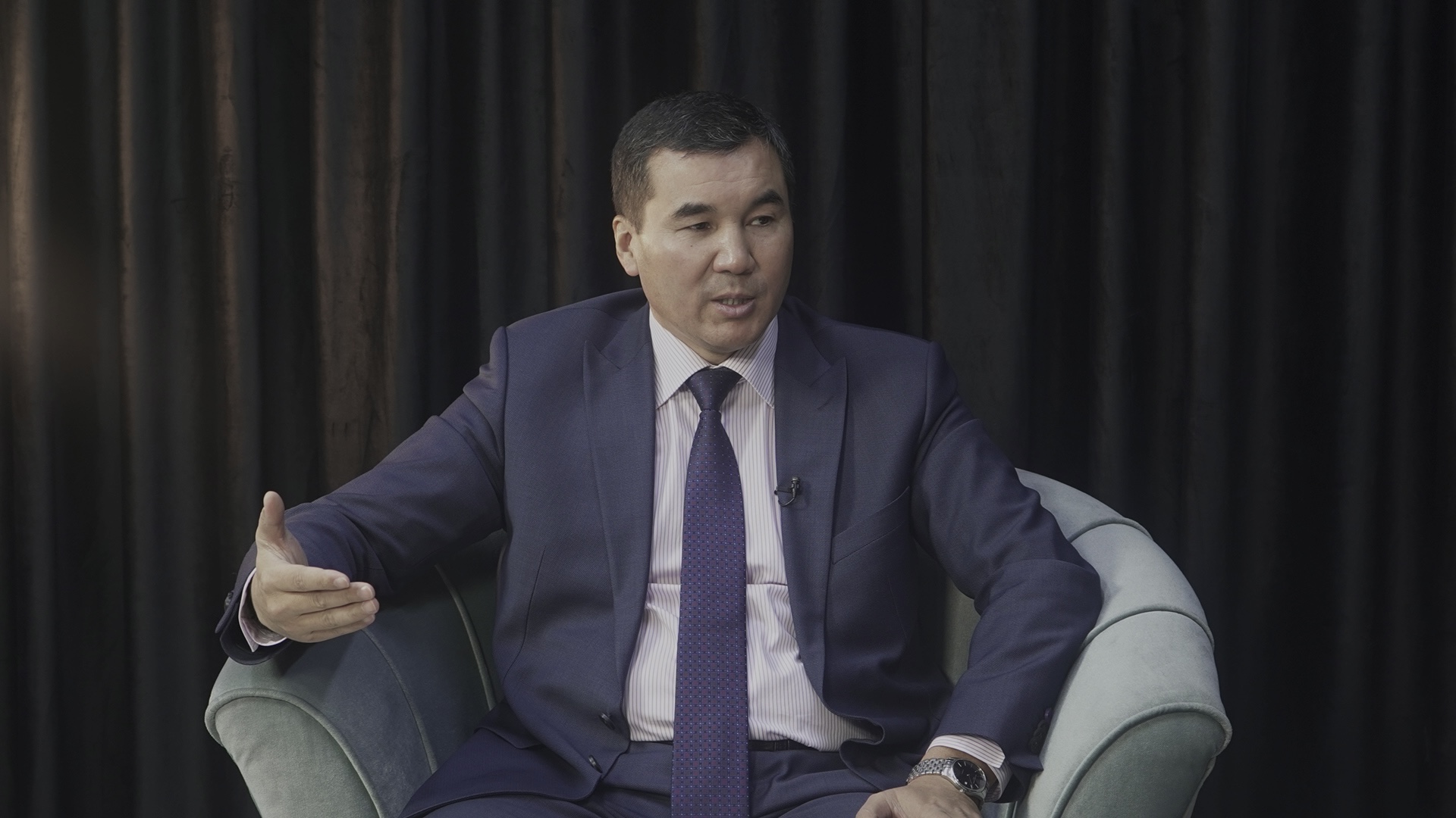 Узарбек Жылкыбаев: "Добуштарды кол менен саноого мөөнөт коюшкан эмес"