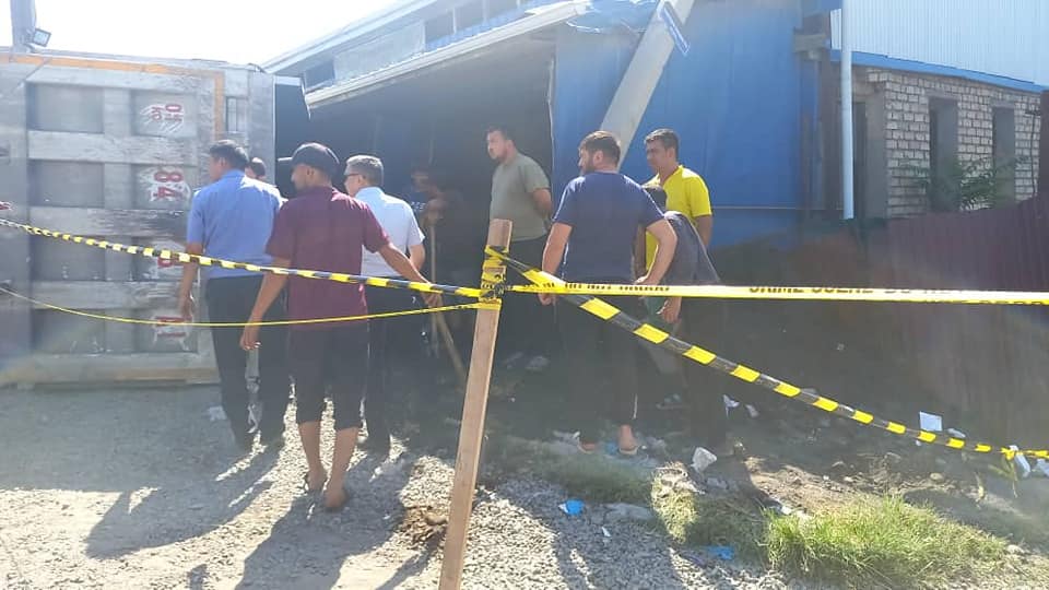 Оштогу оор жүк ташуучу унаанын 6 жаранды басып калышы. Айдоочу 1 айга камакта калтырылды