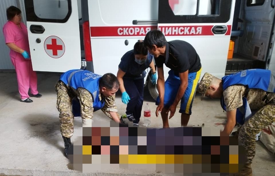 "Жансыз денелери 18 метр тереңдикте болгон". Чүйдө кудук казып жаткан 3 жаран жан берди, дагы экөө ооруканада