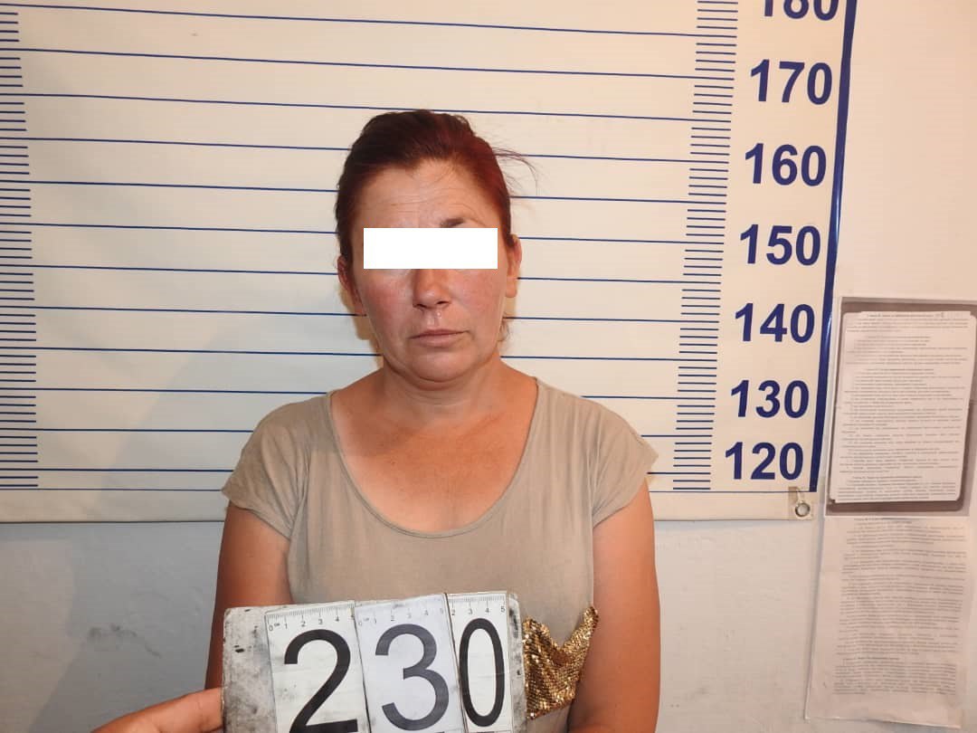 "Уруша кетип бычак сайган". Кеминде күйөөсүн өлтүрүүгө шектелген аял кармалды