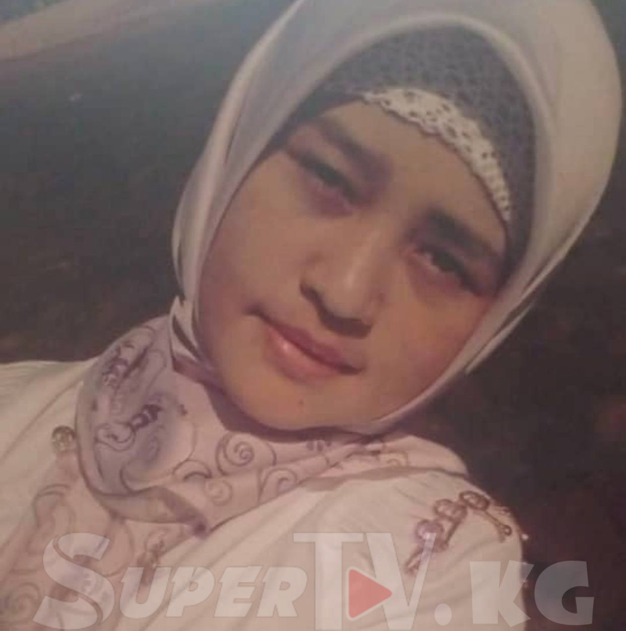 Казакстанда кыздарынын көз алдында жан берген кыргызстандык келин. Жакындары ТИМге кайрылды