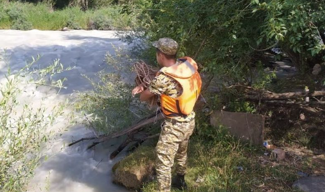 Чүйдө сууга агып, каза болгон келин 27 жашта болгон. Наристеси изделип жатат