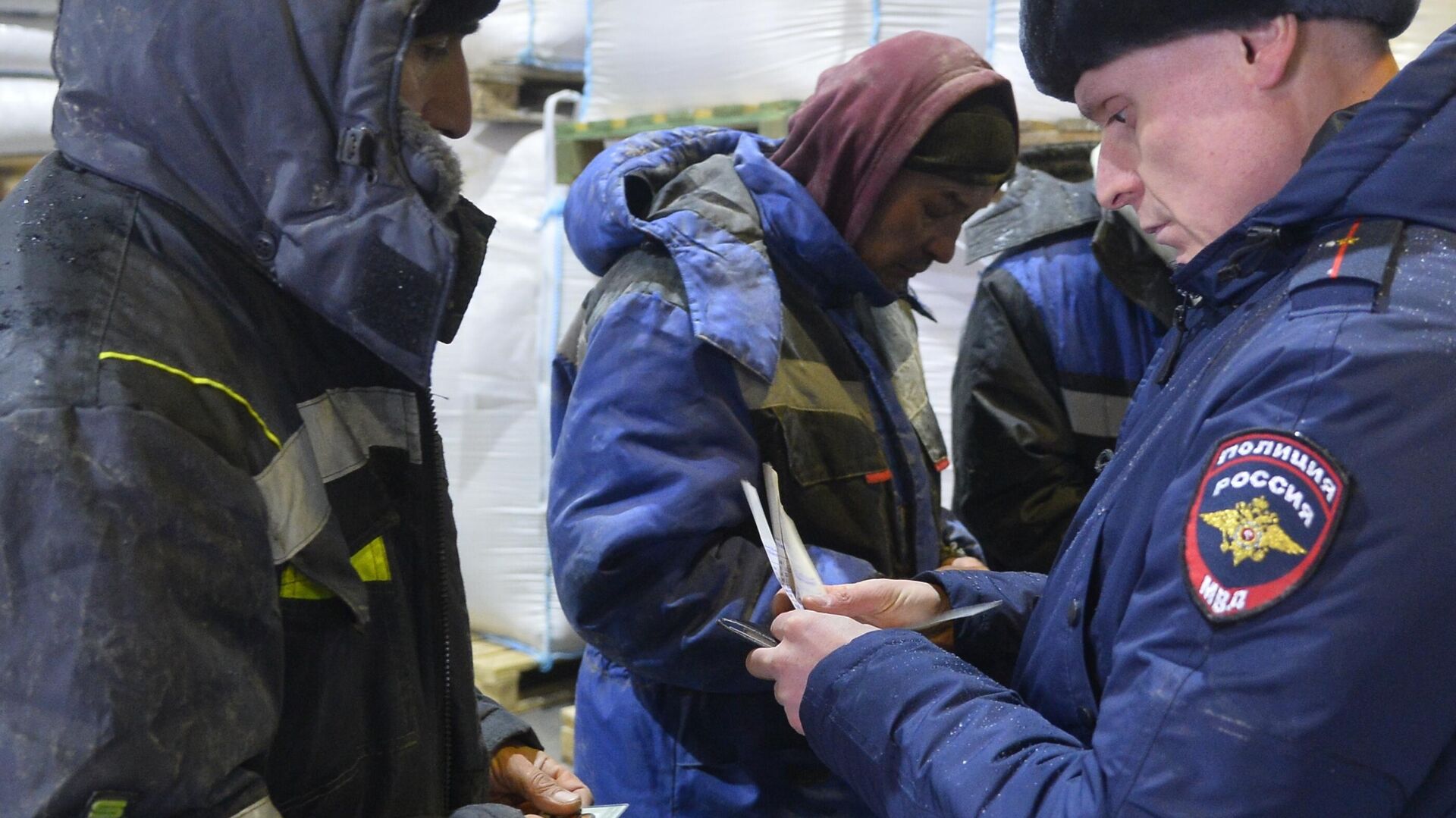 Орусиядагы миграциялык мыйзамдардагы өзгөрүүлөр тууралуу эскертүү берилди 